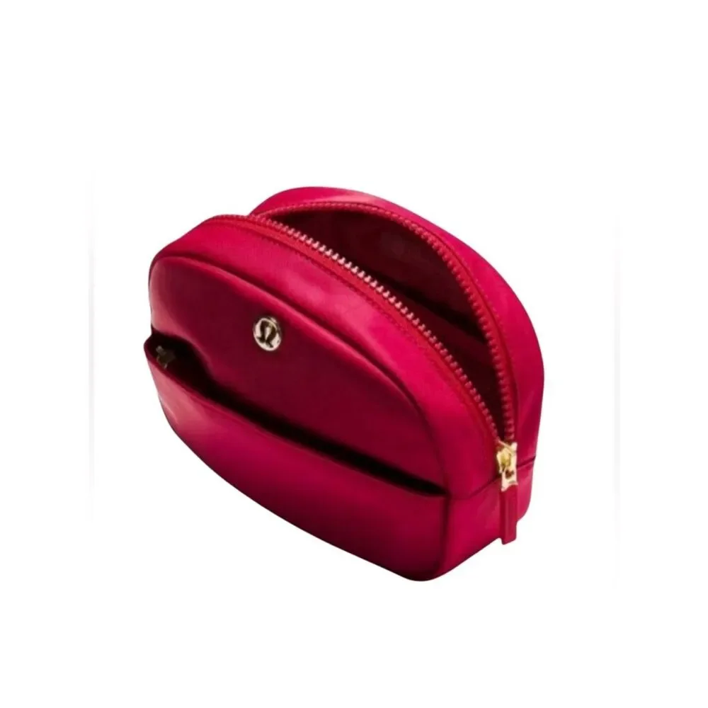 Lululemon City Essentials Pouch Mini 2L Berry Rumble